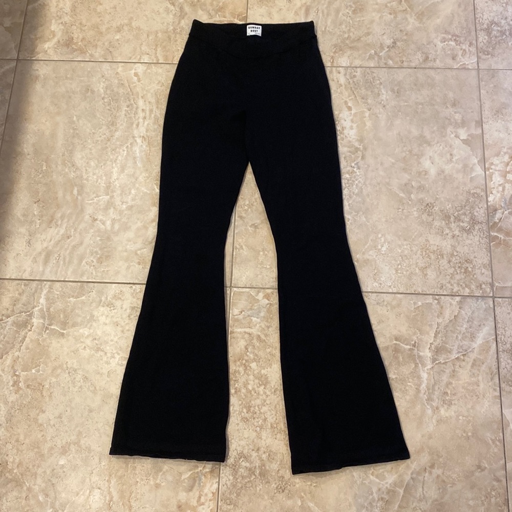 Never warn Arytzia Posie Pants,was gifted them,they are too small for my body!